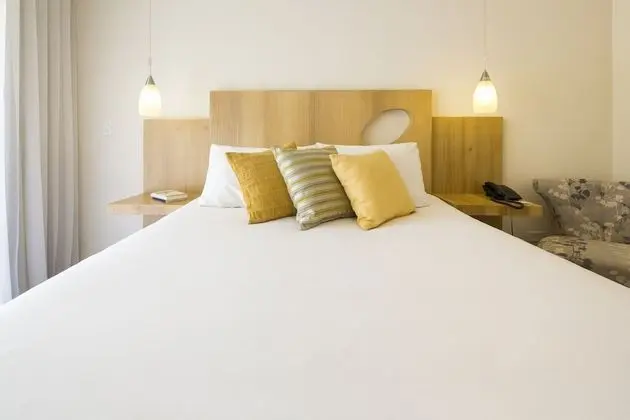 Standard Deluxe