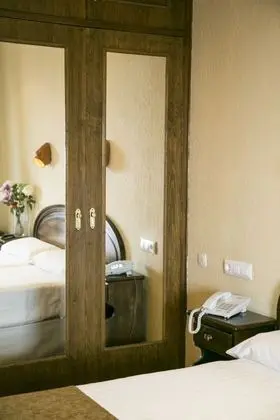 Tek Büyük Yataklı Oda (with extra bed)