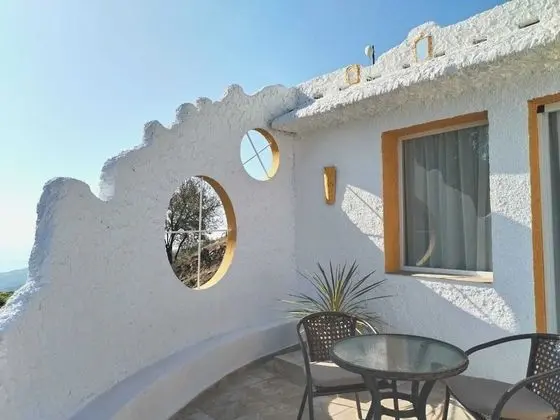 Premium Tek Büyük Yataklı Oda