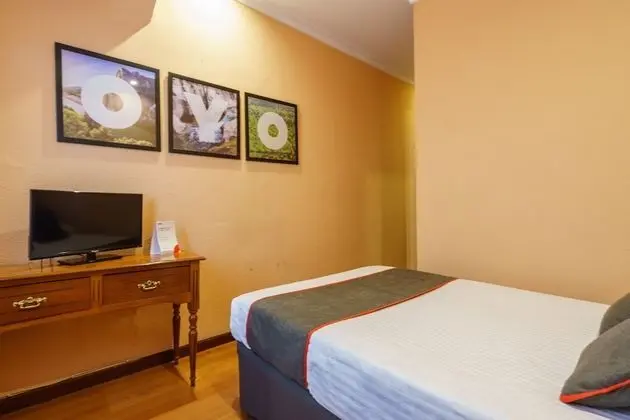 Büyük Yataklı Tek Kişilik Oda