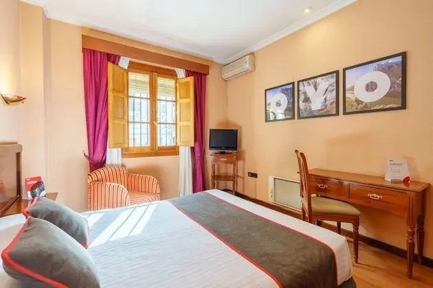 Tek Büyük Yataklı Oda