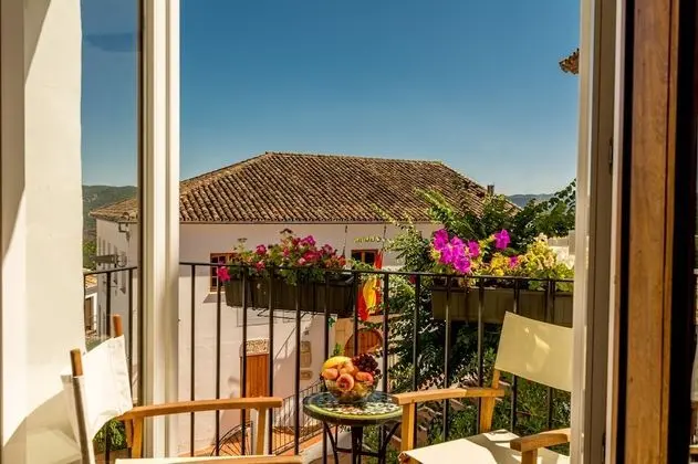 Deluxe Tek Büyük veya İki Ayrı Yataklı Oda, 1 En Büyük (King) Boy Yatak, Balkon, Dağ Manzaralı