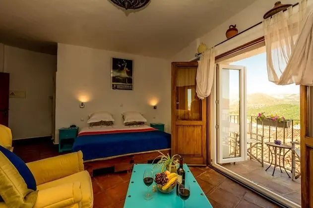 Luxury Tek Büyük veya İki Ayrı Yataklı Oda, 1 En Büyük (King) Boy Yatak, Balkon, Dağ Manzaralı