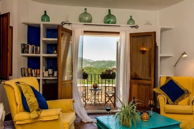 Luxury Tek Büyük veya İki Ayrı Yataklı Oda, 1 En Büyük (King) Boy Yatak, Balkon, Dağ Manzaralı