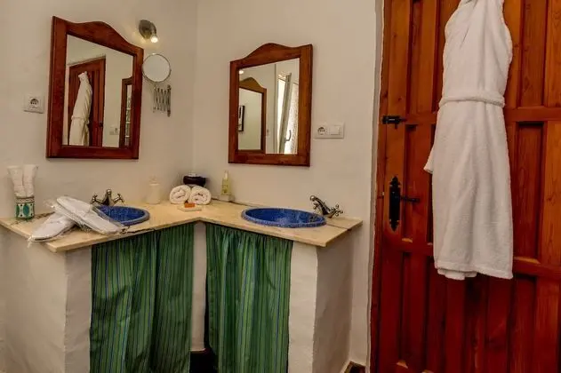 Luxury Tek Büyük veya İki Ayrı Yataklı Oda, 1 En Büyük (King) Boy Yatak, Balkon, Dağ Manzaralı