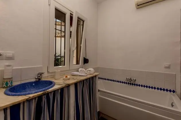 Luxury Tek Büyük veya İki Ayrı Yataklı Oda, 1 En Büyük (King) Boy Yatak, Balkon, Dağ Manzaralı