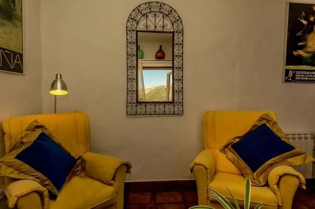 Superior Tek Büyük veya İki Ayrı Yataklı Oda, Balkon, Avlu Manzaralı