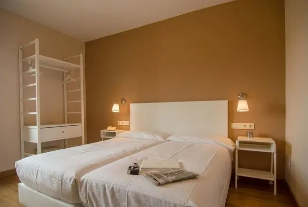 Basic Tek Büyük Yataklı Oda