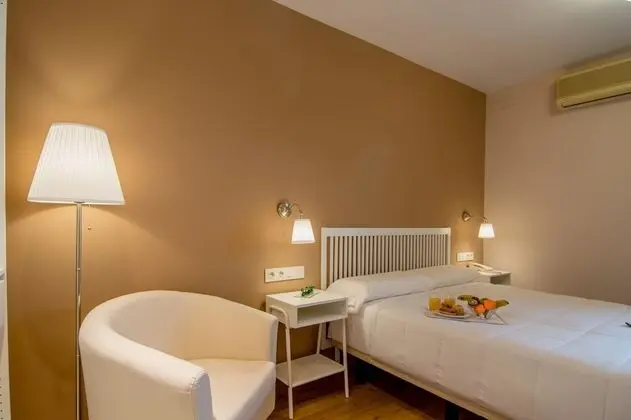 Premium Tek Büyük Yataklı Oda