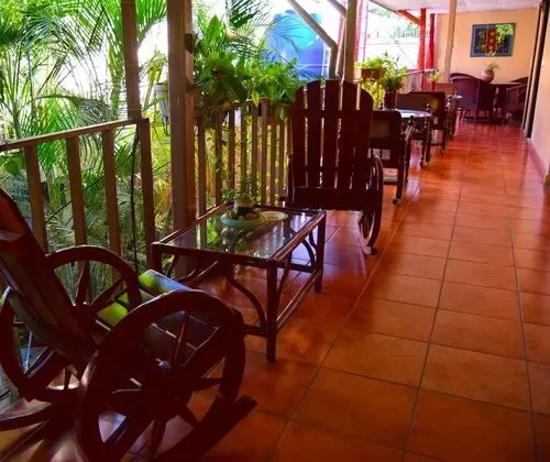 Habitación triple económica con ventilador