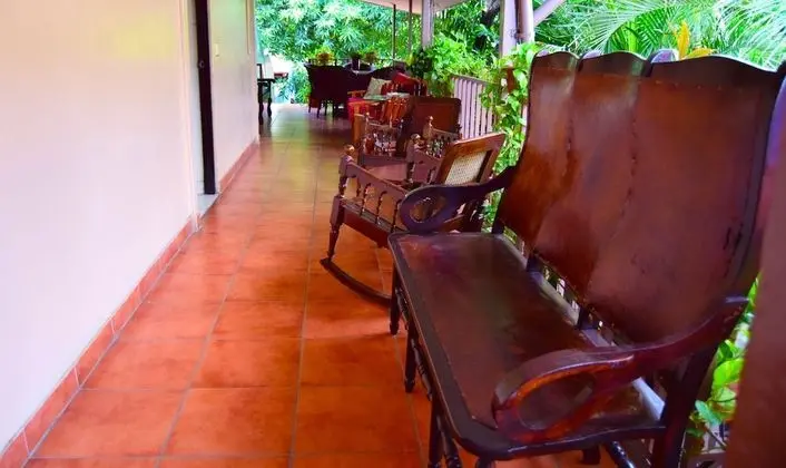 Habitación triple económica con ventilador