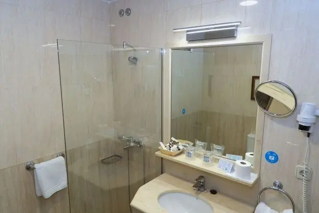 Tek Büyük veya İki Ayrı Yataklı Oda