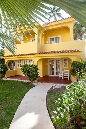 Los Corales Villas Beach View Junior Suite