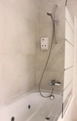 Deluxe Tek Büyük Yataklı Oda, Bahçe Manzaralı (Jara)