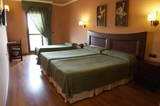 Üç Kişilik Oda, Balkon