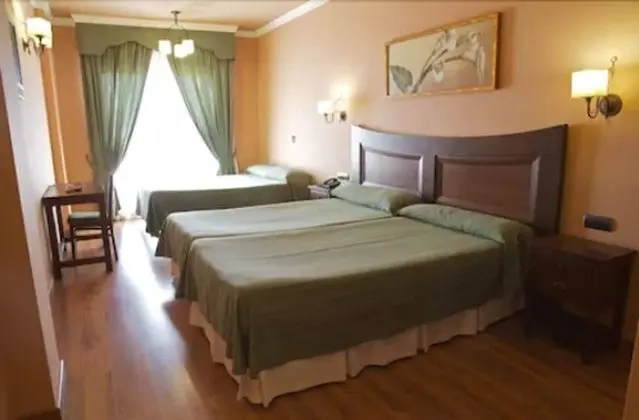 Üç Kişilik Oda, Balkon