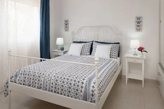 Standard One Bedroom & One Bathroom