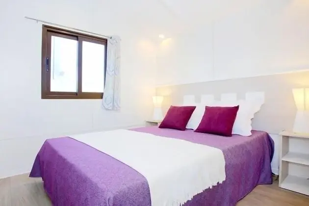 Family Karavan (3 Calle Mayor)