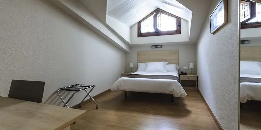 Basic Tek Büyük Yataklı Oda