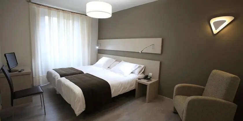 Standard Büyük Yataklı Tek Kişilik Oda