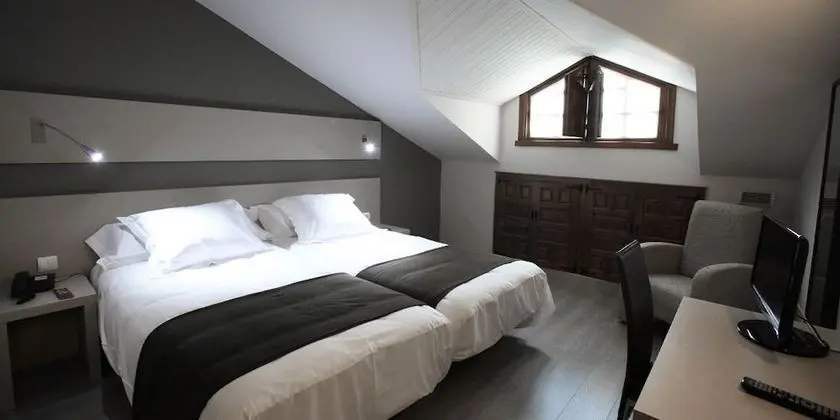 Standard Büyük Yataklı Tek Kişilik Oda