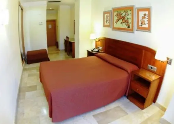 Tek Büyük veya İki Ayrı Yataklı Oda