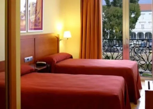 Tek Büyük veya İki Ayrı Yataklı Oda