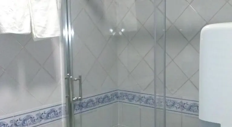 1 Çift Kişilik Veya 2 Tek Kişilik Yatak Capacity 3