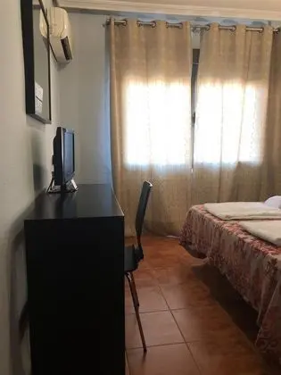 Tek Büyük Yataklı Oda, 2 Tek Kişilik Yatak