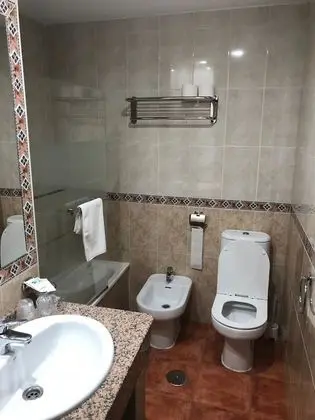 Tek Büyük Yataklı Oda, 2 Tek Kişilik Yatak