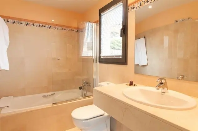 Deluxe Oda (3 Bedrooms)