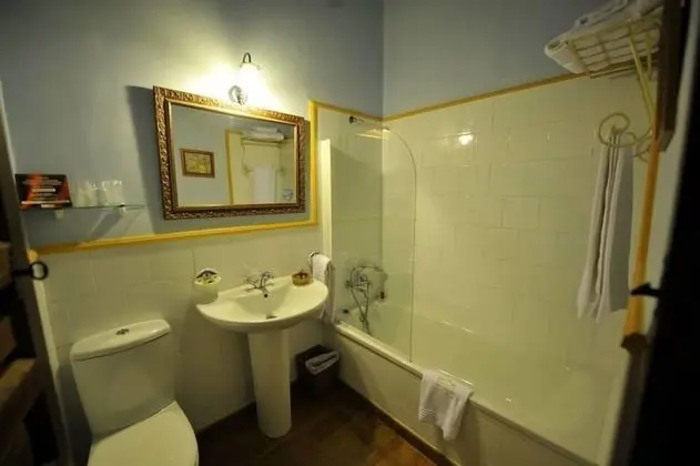 Tek Büyük veya İki Ayrı Yataklı Oda, Balkon