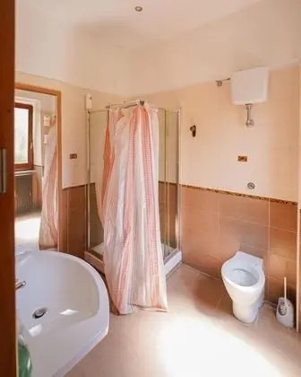 Shared dorm, mixed dorm (18-28)