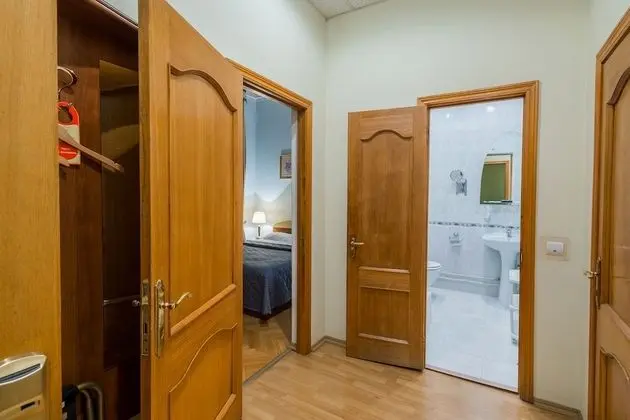Junior Süit, 1 Büyük (Queen) Boy Yatak, Avlu Manzaralı