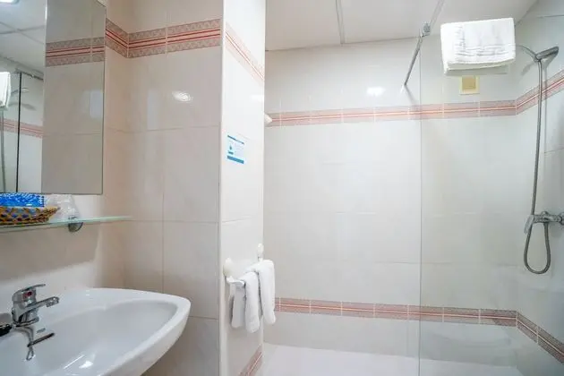 Standard Tek Büyük veya İki Ayrı Yataklı Oda, 1 Yatak Odası, Balkon, Şehir Manzaralı