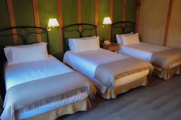 Superior Üç Kişilik Oda, 3 Tek Kişilik Yatak