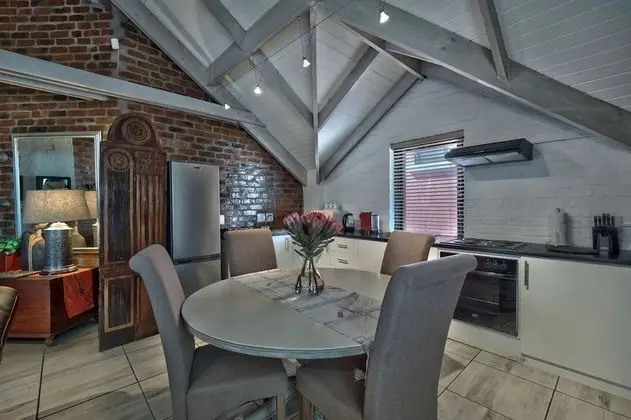 Çatı Katı Süiti (Penthouse)