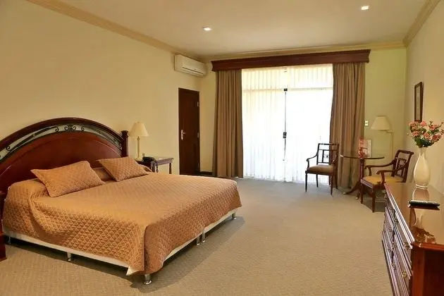 Superior Tek Büyük veya İki Ayrı Yataklı Oda, 1 En Büyük (King) Boy Yatak