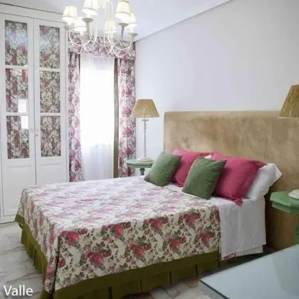 Deluxe Tek Büyük Yataklı Oda, Özel Banyo