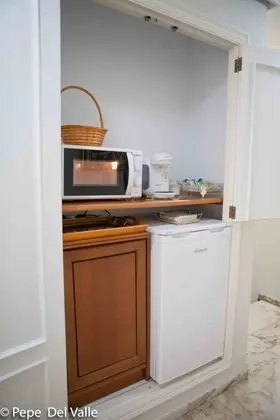 İki Ayrı Yataklı Oda, Ortak Banyo
