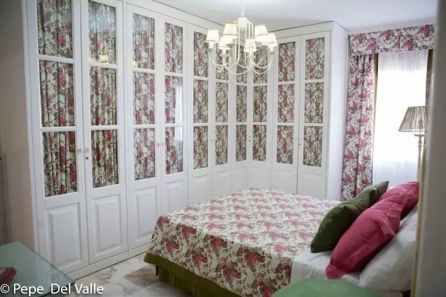 Tek Büyük Yataklı Oda, Ortak Banyo