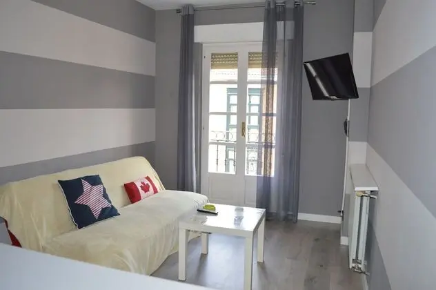 Apart Daire, 1 Çift Kişilik Yatak ve Çekyat, Sigara İçilmez