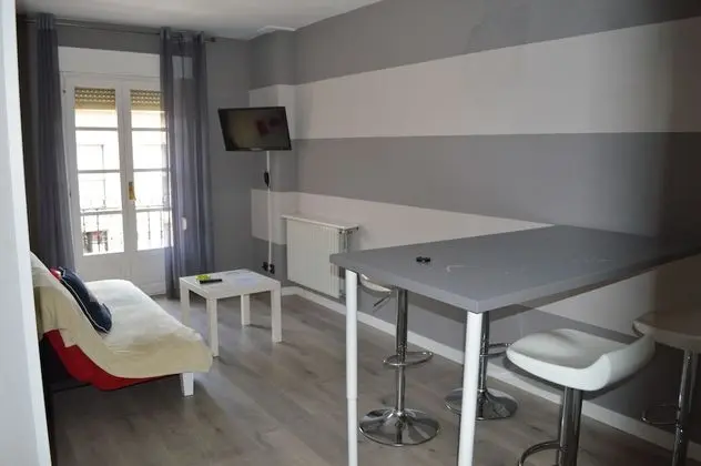 Apart Daire, 1 Çift Kişilik Yatak ve Çekyat, Sigara İçilmez