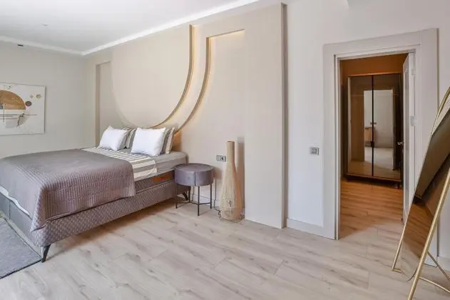 Penthouse, Kara ve Havuz Manzaralı, Aileye Özel