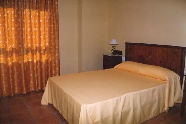 Basic Tek Büyük veya İki Ayrı Yataklı Oda