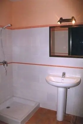 Basic Tek Büyük veya İki Ayrı Yataklı Oda