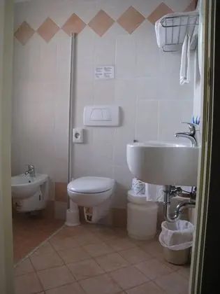 Standard Üç Kişilik Oda