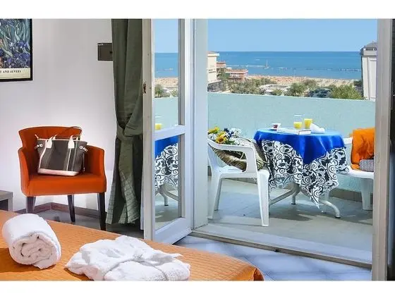 Standard Dört Kişilik Oda, Deniz Manzaralı