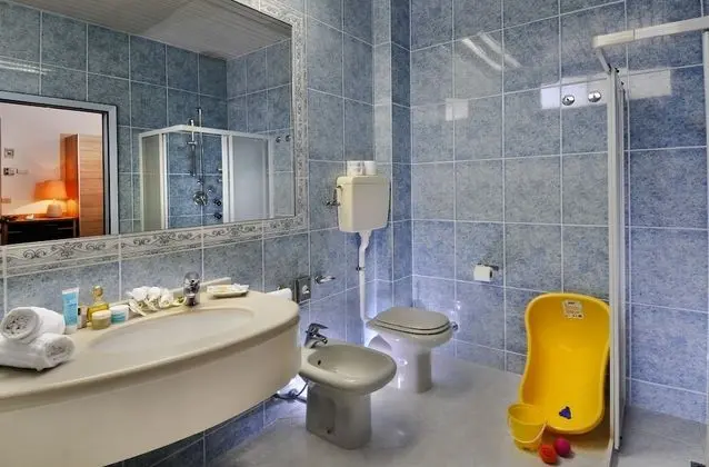 Standard Dört Kişilik Oda, Deniz Manzaralı
