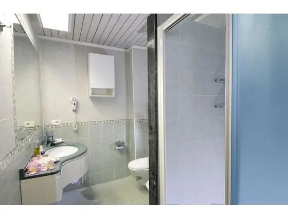 Standard Tek Büyük veya İki Ayrı Yataklı Oda, Deniz Manzaralı
